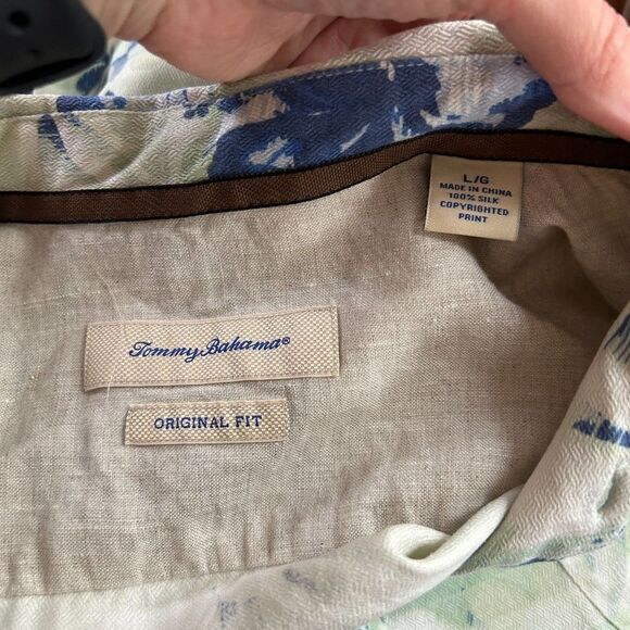 Tommy Bahama Large Original Fit Silk Pale Green and Blue Button Front Shirt - Picture 4 of 15
